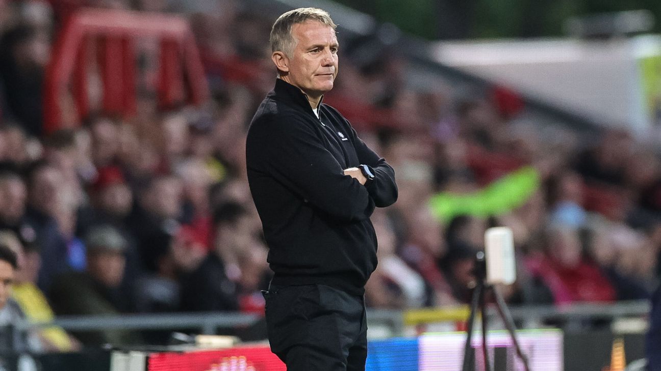 雷克瑟姆主帅直言失望:主场不敌伯明翰暴露防守问题
